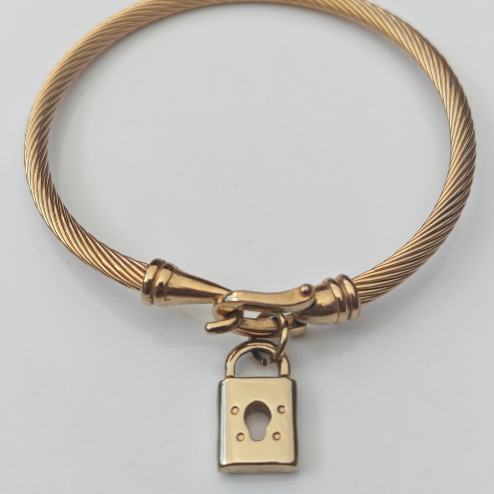 Gold Tone Twisted Metal Cable Bangle Bracelet Padlock Charm Hook Closure 6.5 In